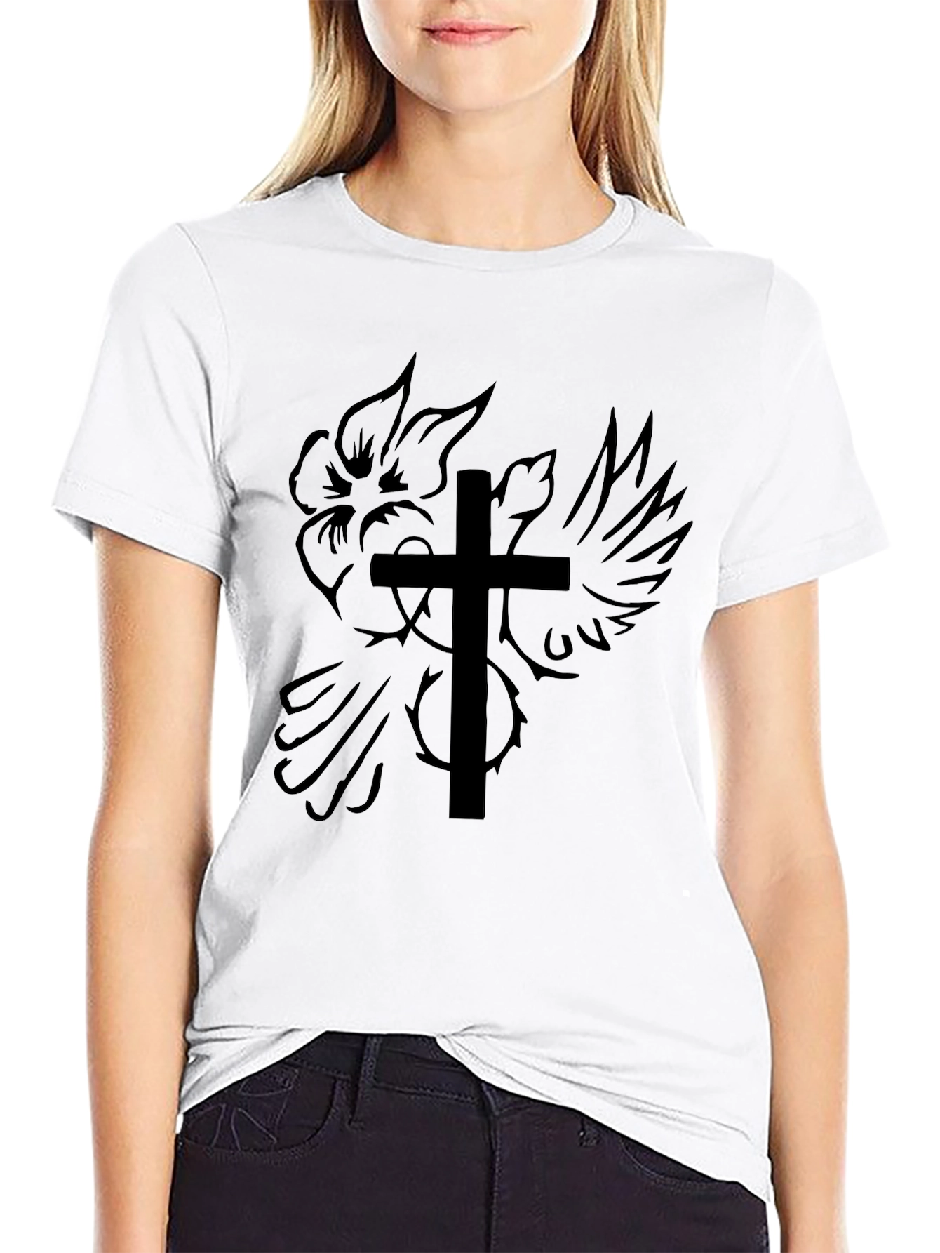 Camiseta Negra con Diseño de Cruz y Rosa