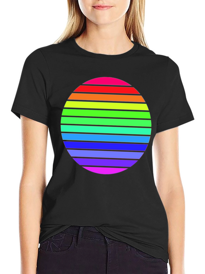 Camiseta Negra con Diseño de Círculo Arcoíris
