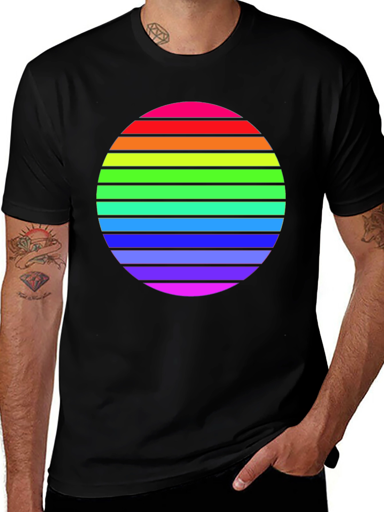 Camiseta Negra con Diseño de Círculo Arcoíris
