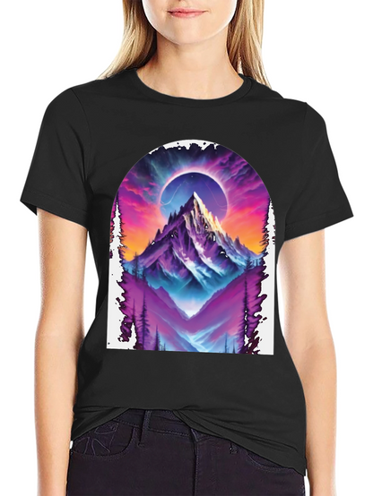 Camiseta Negra con Diseño de Montaña Cósmica
