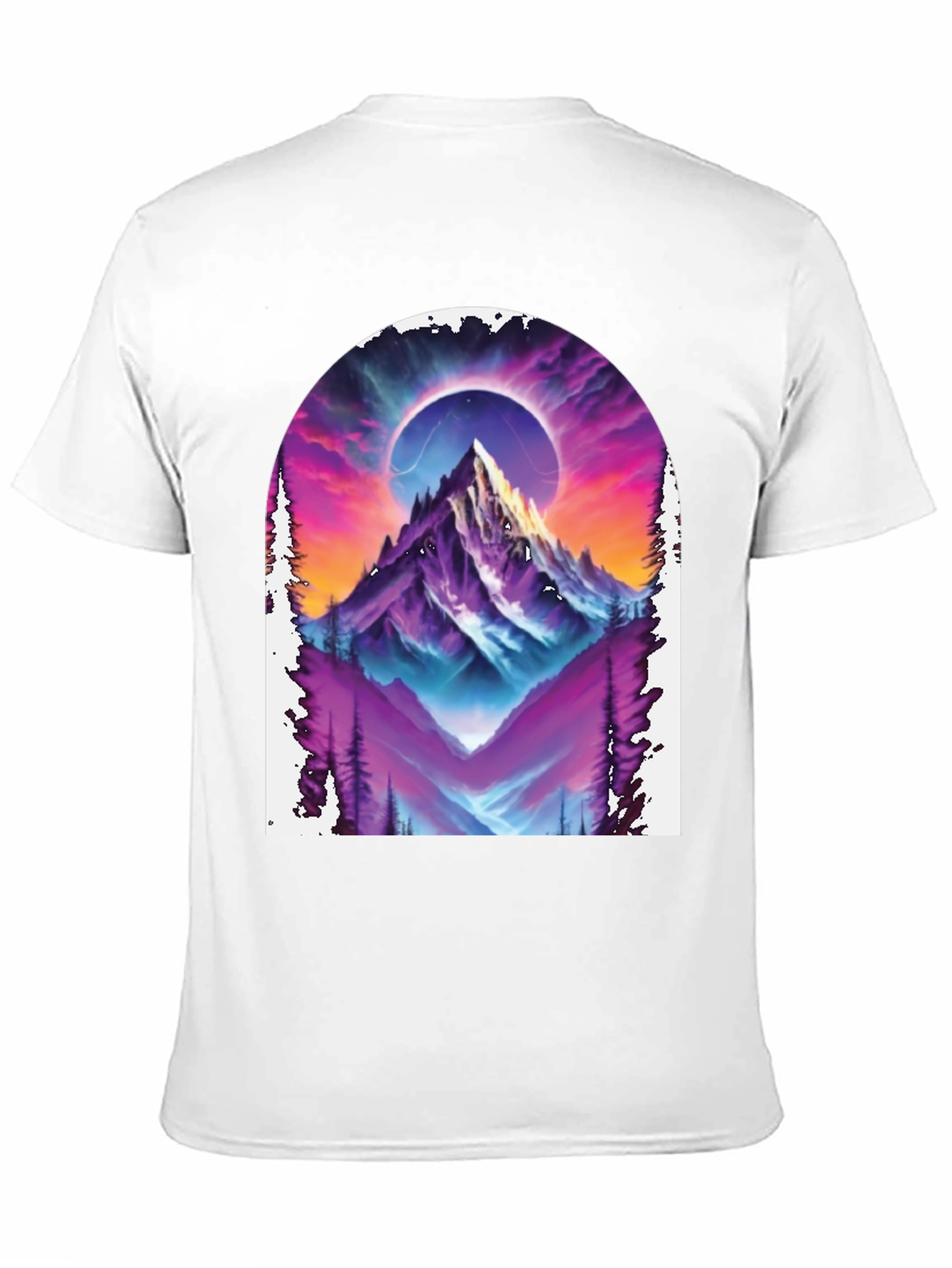 Camiseta Negra con Diseño de Montaña Cósmica