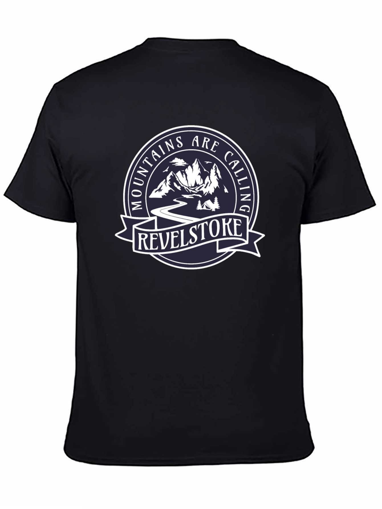 Camiseta Negra Mountains Are Calling Revelstoke