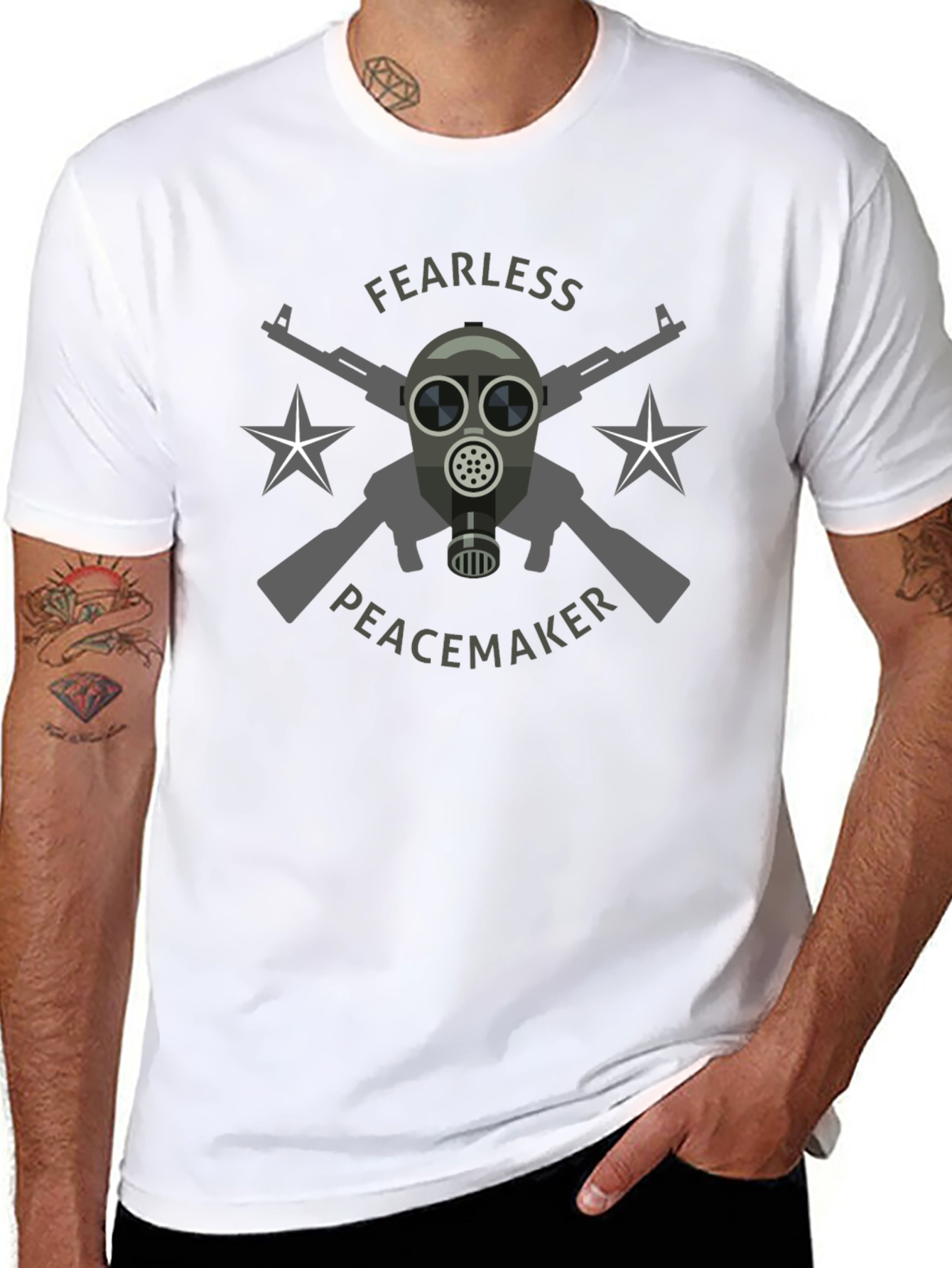 Camiseta Negra Fearless Peacemaker