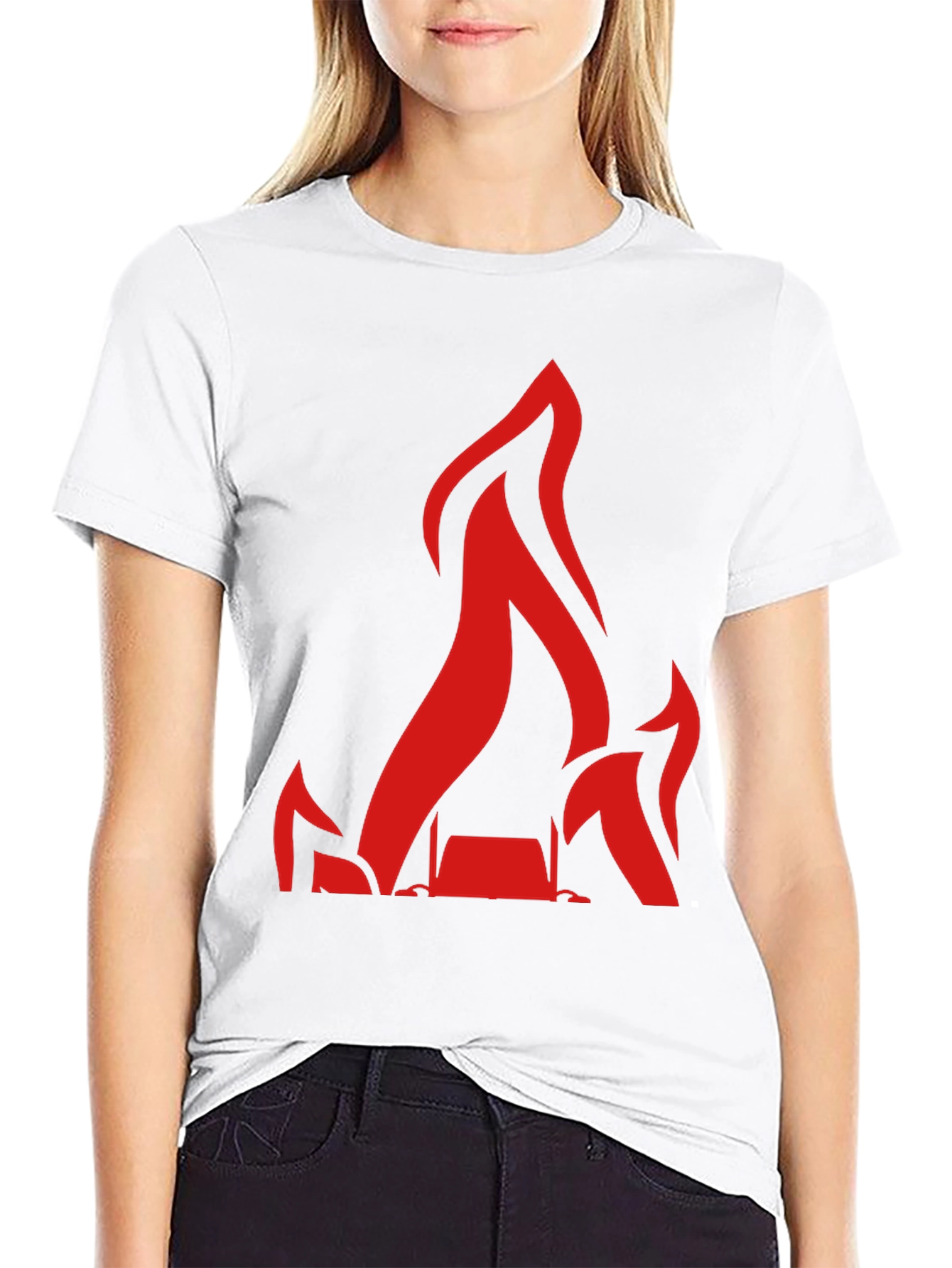Camiseta Negra con Llamas Rojas