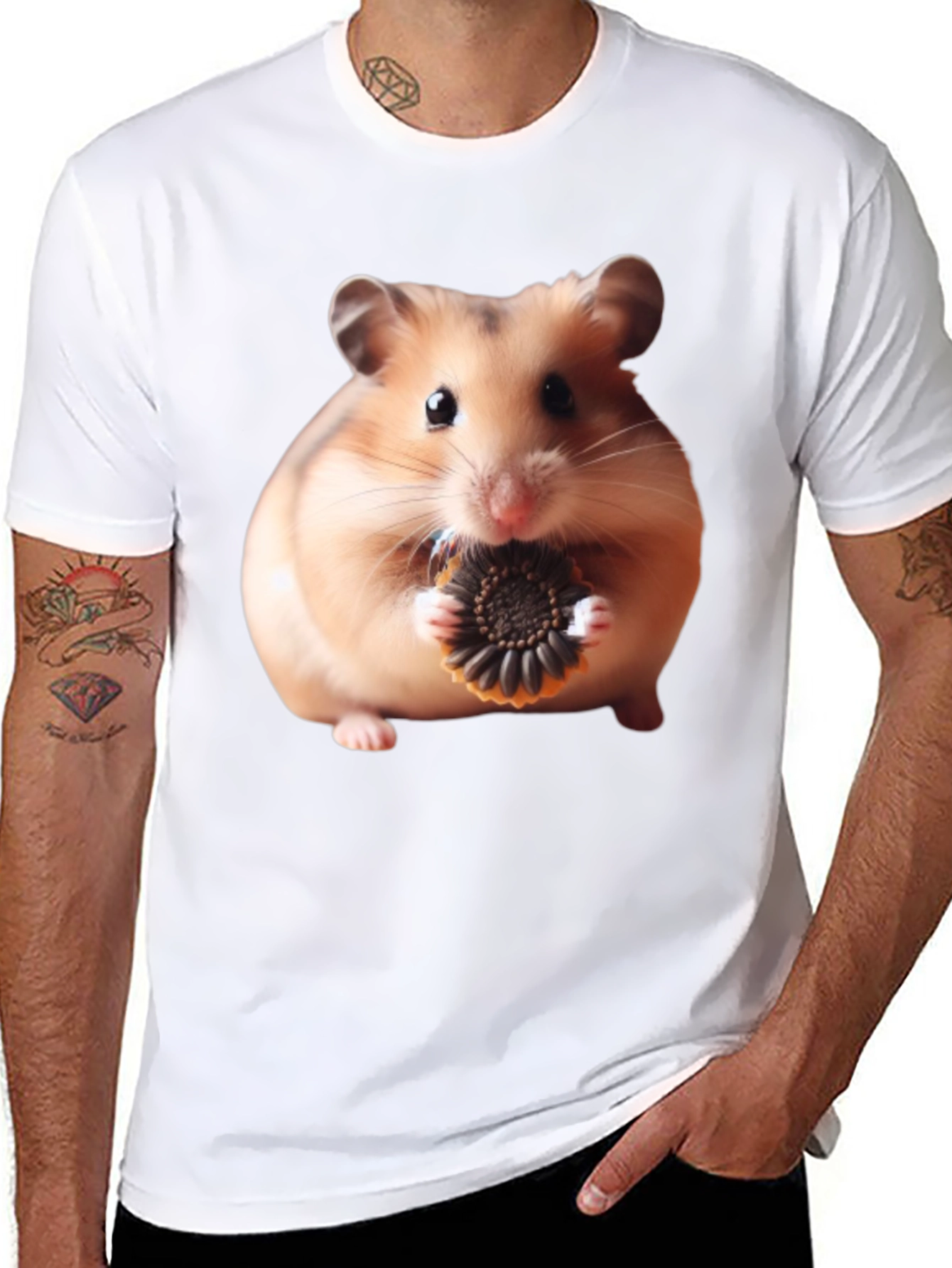 Camiseta Negra con Diseño de Hámster Comiendo