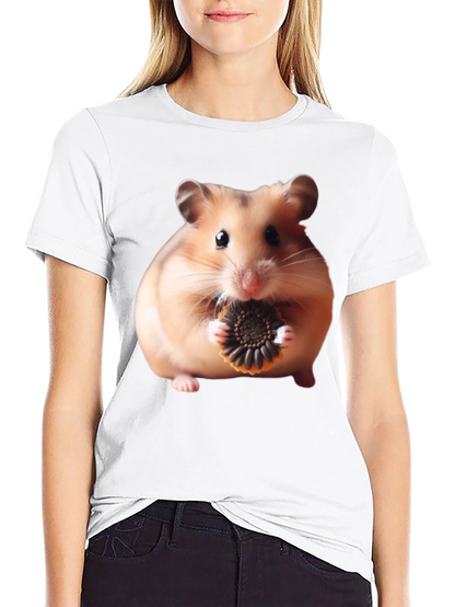 Camiseta Negra con Diseño de Hámster Comiendo