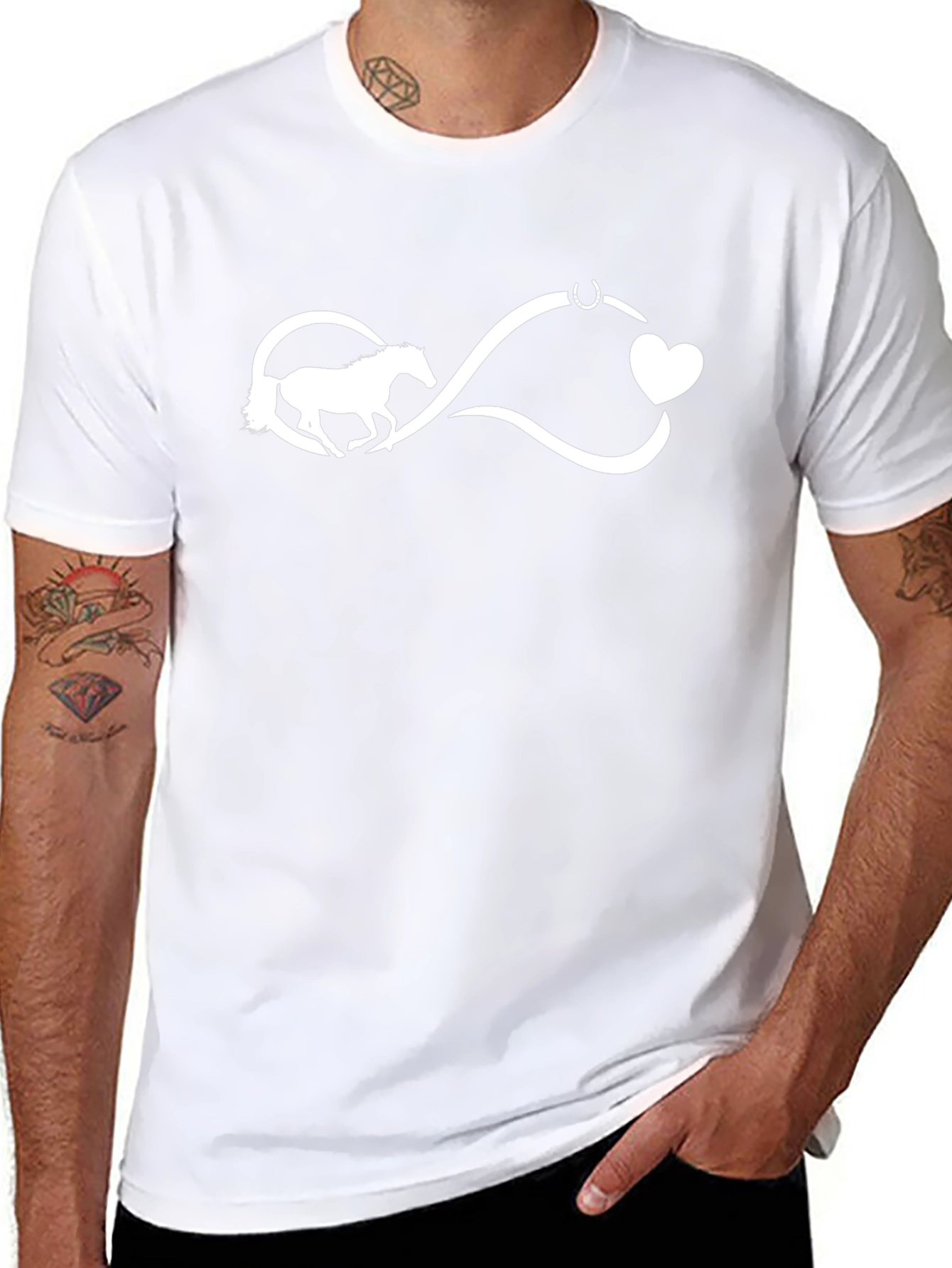 Camiseta Negra con Diseño de Caballo Infinito