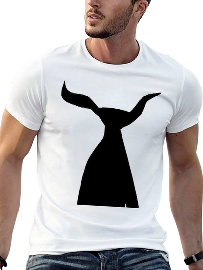 Camiseta Negra con Diseño de Cuernos