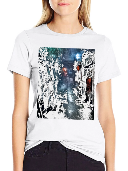 Camiseta Urbana con Diseño de Calle Futurista
