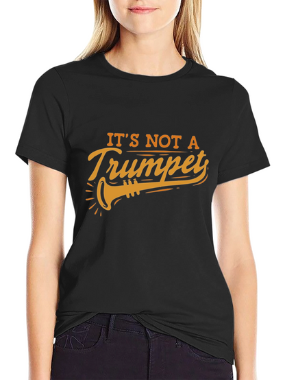 Camiseta Negra con Diseño de Trompeta Humorístico