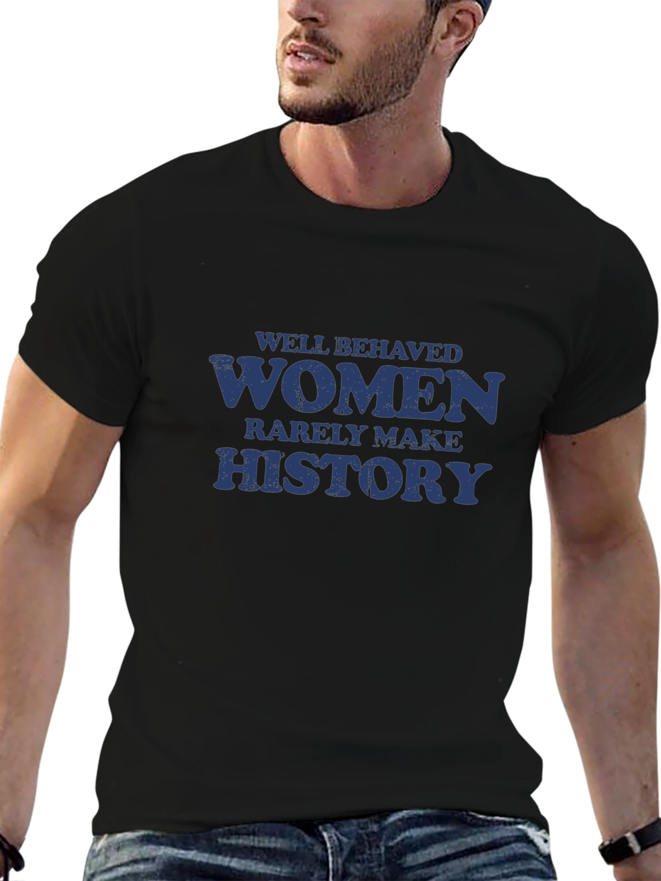 Camiseta Negra con Frase Well Behaved Women History