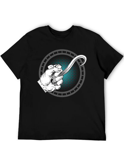 Camiseta Negra con Diseño de Mano y Hoja Curva