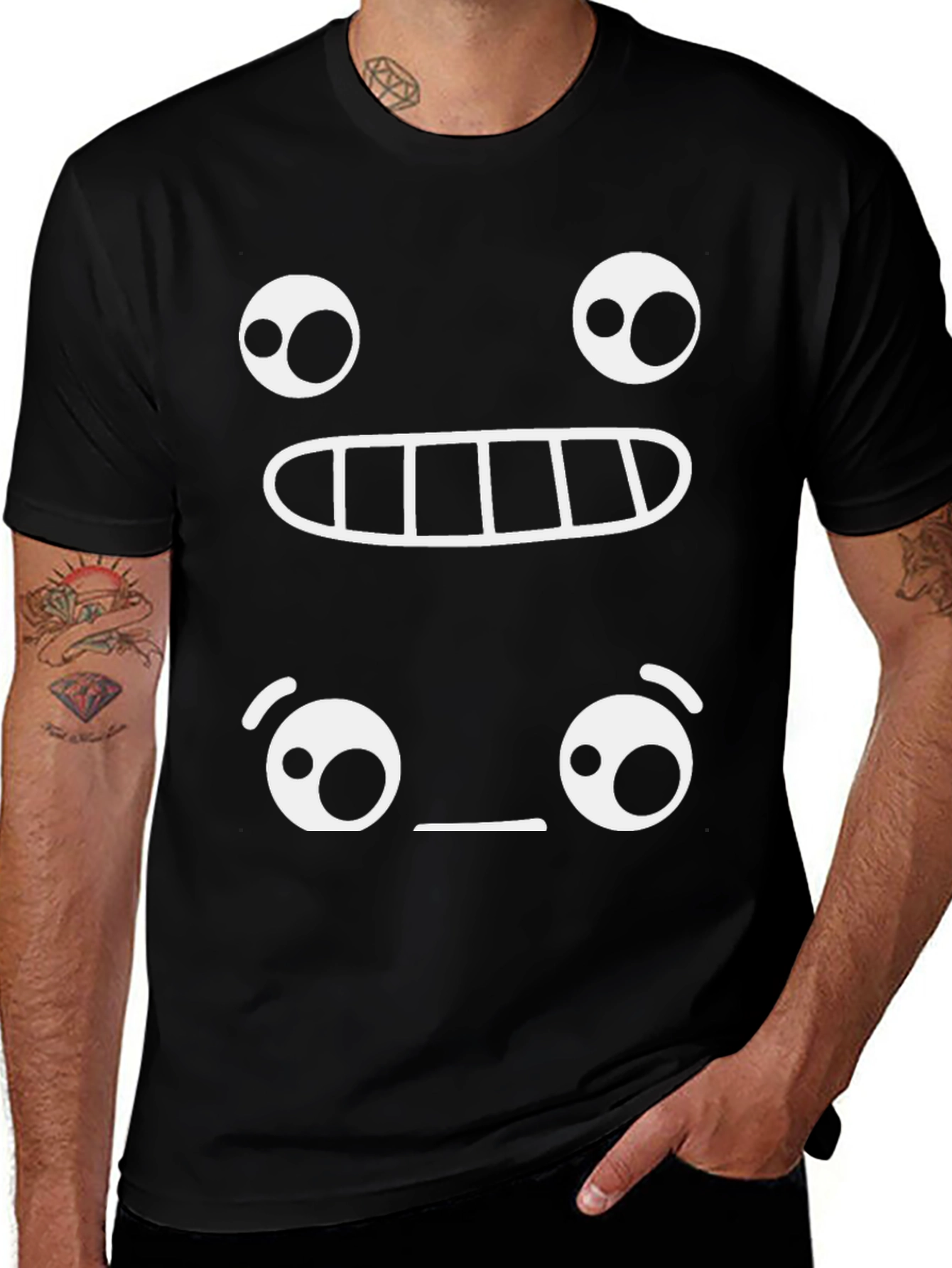 Camiseta Negra con Diseño Gráfico de Emoticonos