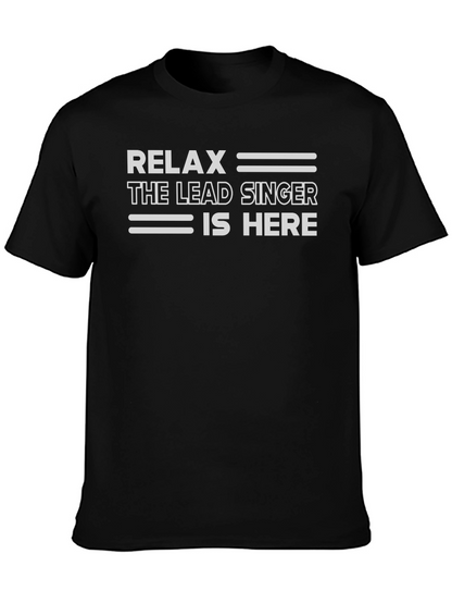 Camiseta Negra: Relax El Cantante Está Aquí