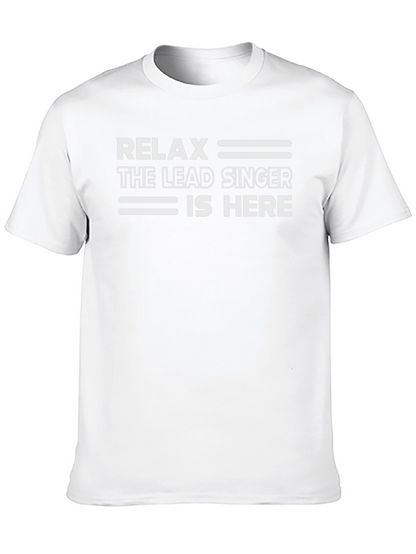Camiseta Negra: Relax El Cantante Está Aquí