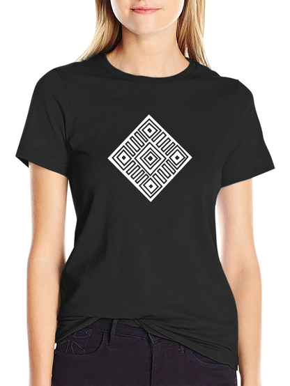 Camiseta Negra Hombre Diseño Geométrico Blanco