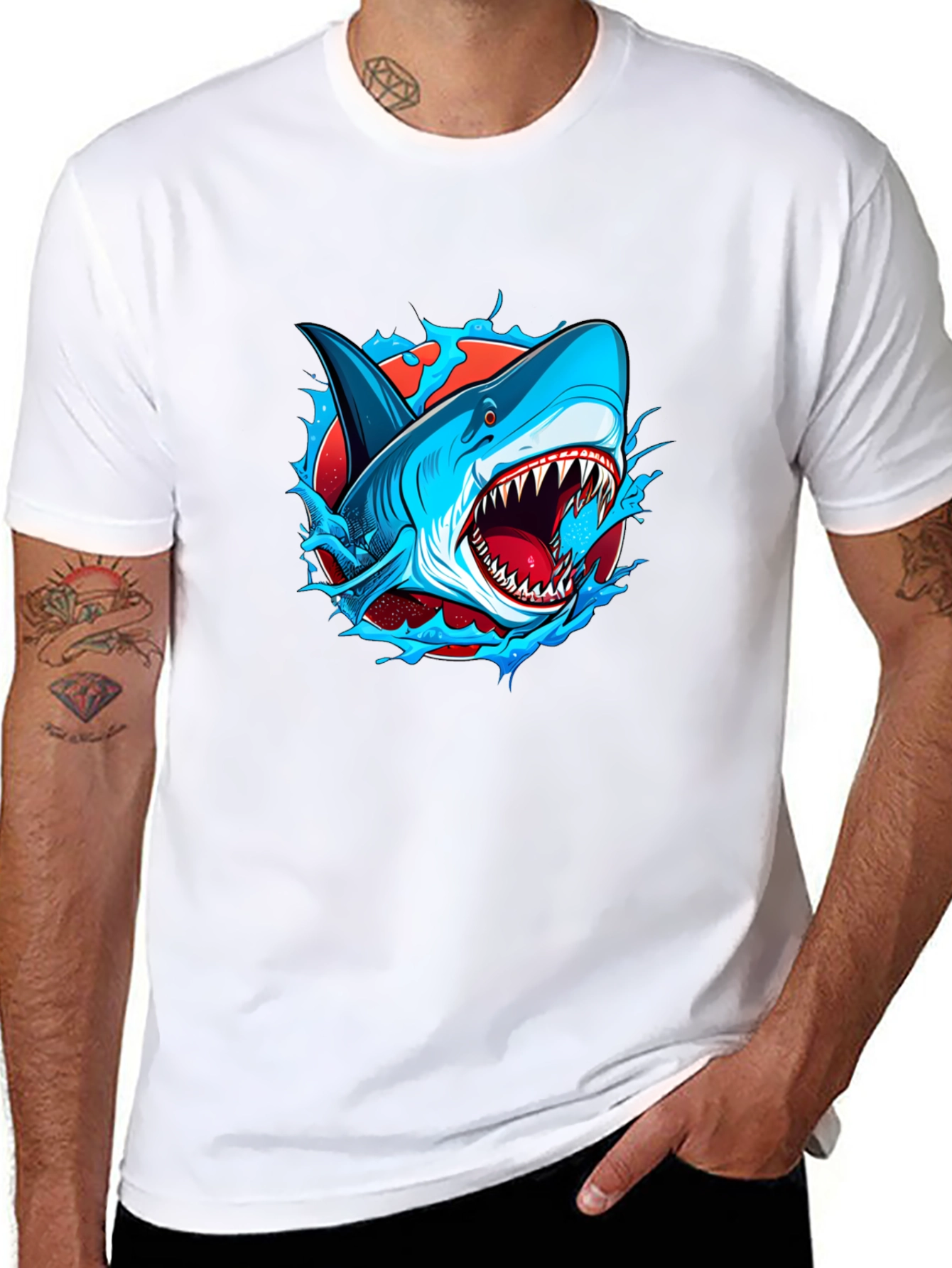 Camiseta Negra con Diseño de Tiburón Atractivo