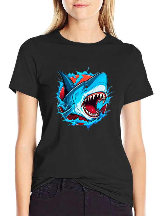Camiseta Negra con Diseño de Tiburón Atractivo