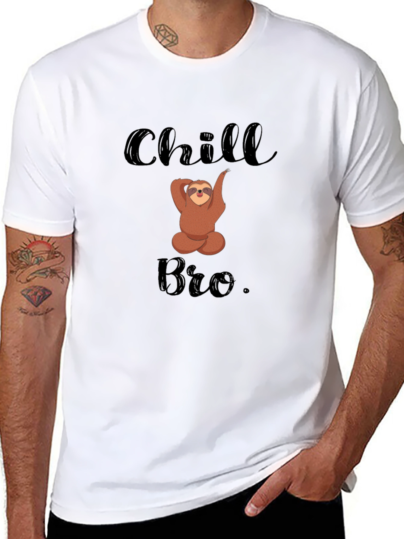 Camiseta Negra Chill Bro con Diseño de Oso Perezoso