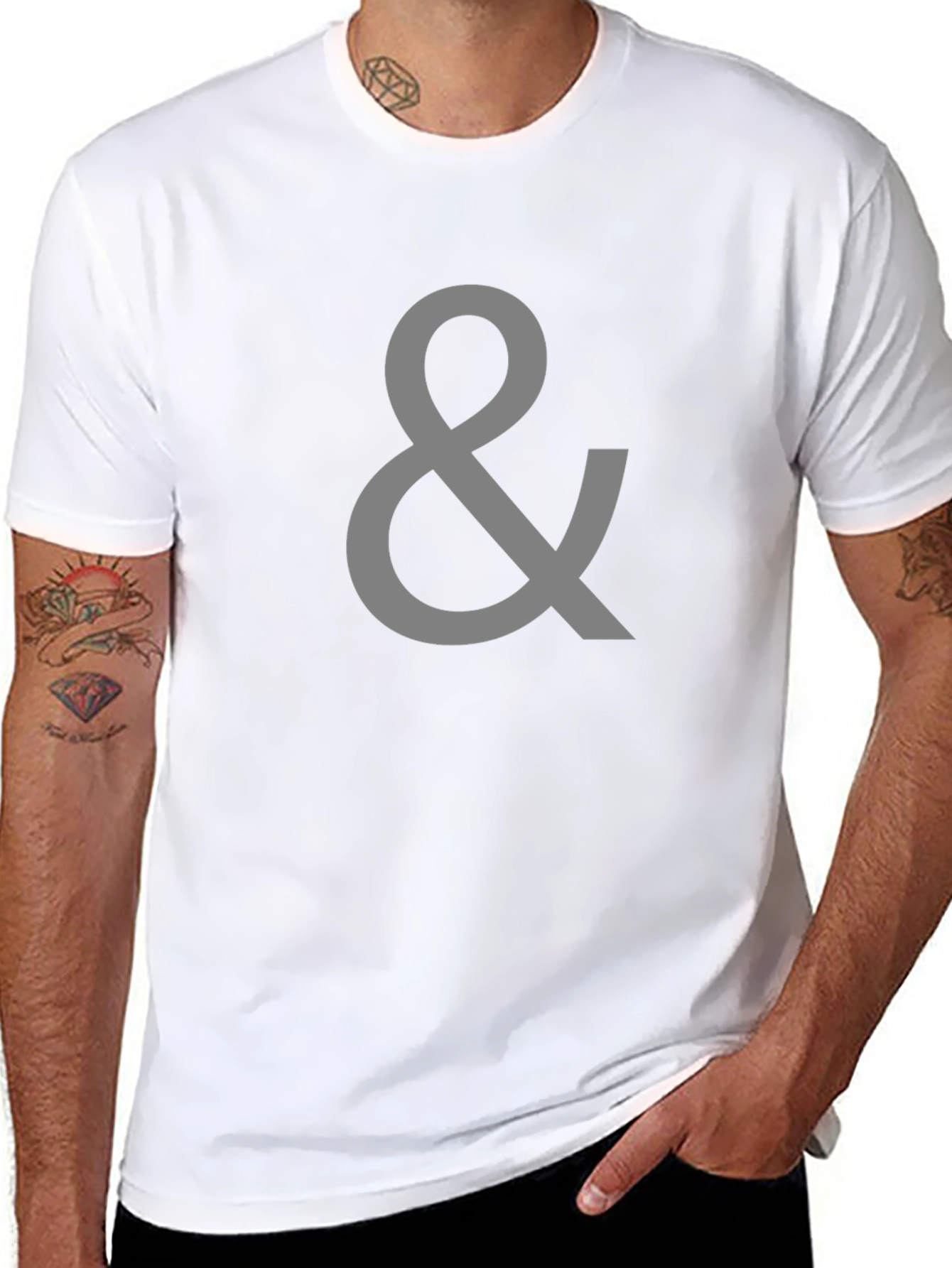 Camiseta Negra con Símbolo &