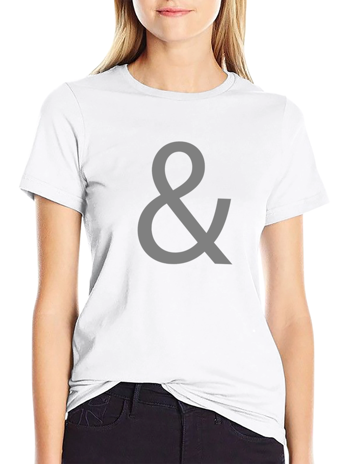 Camiseta Negra con Símbolo &