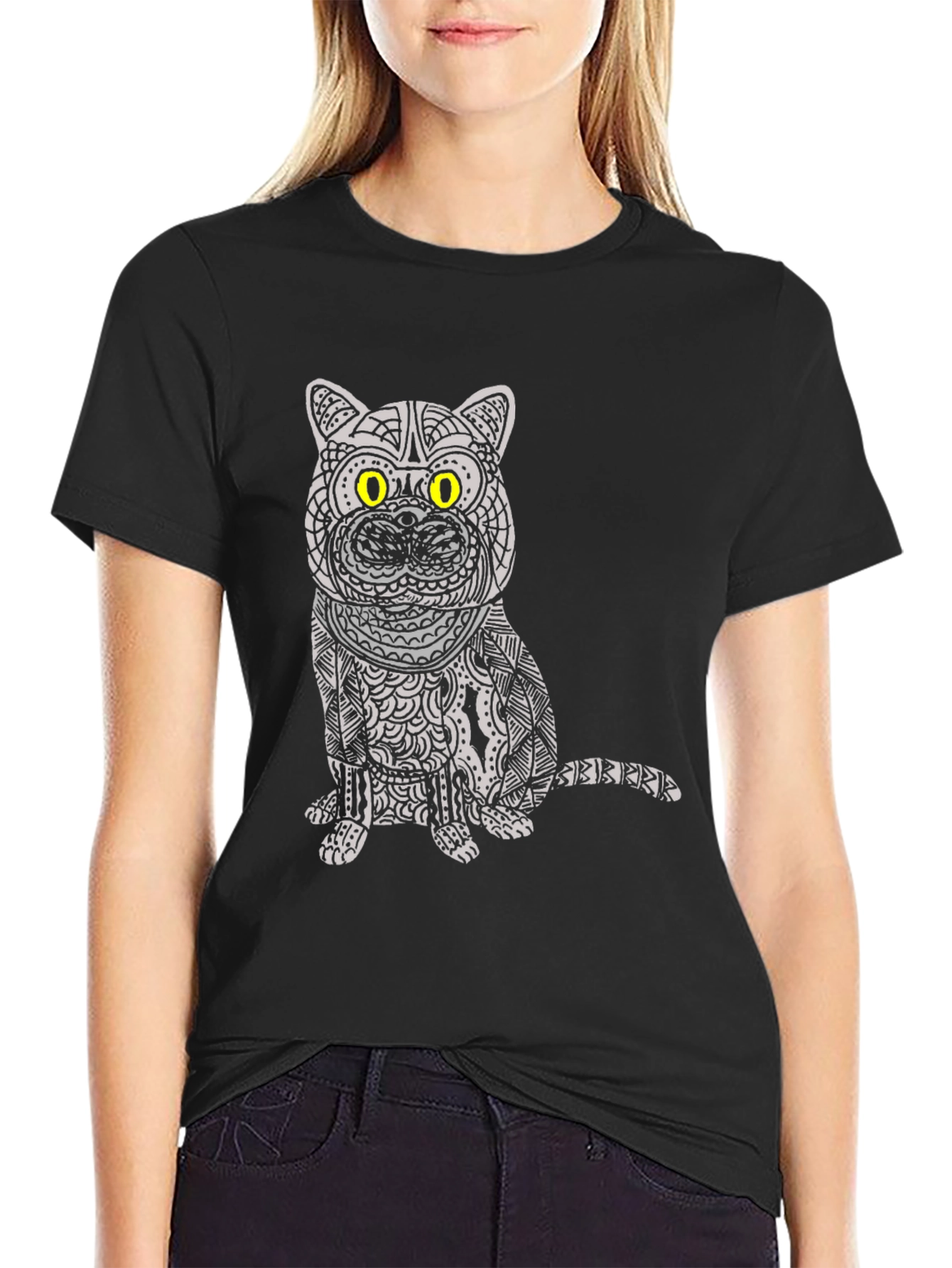 Camiseta Negra con Diseño de Gato Mandala