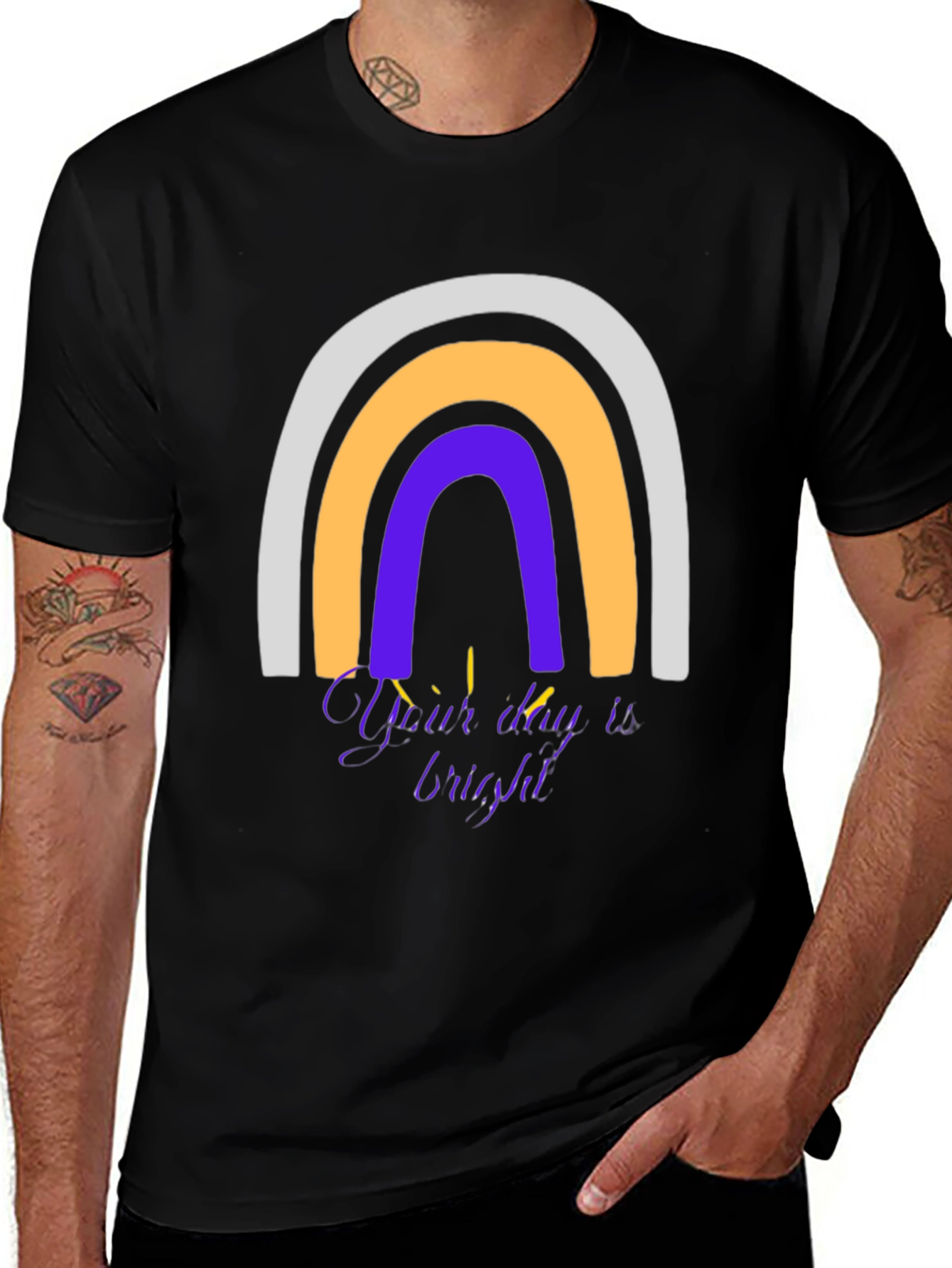 Camiseta Negra Arcoíris con Mensaje Inspirador