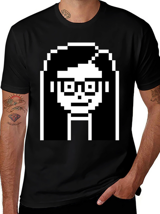 Camiseta Negra con Diseño Pixelado de Cara