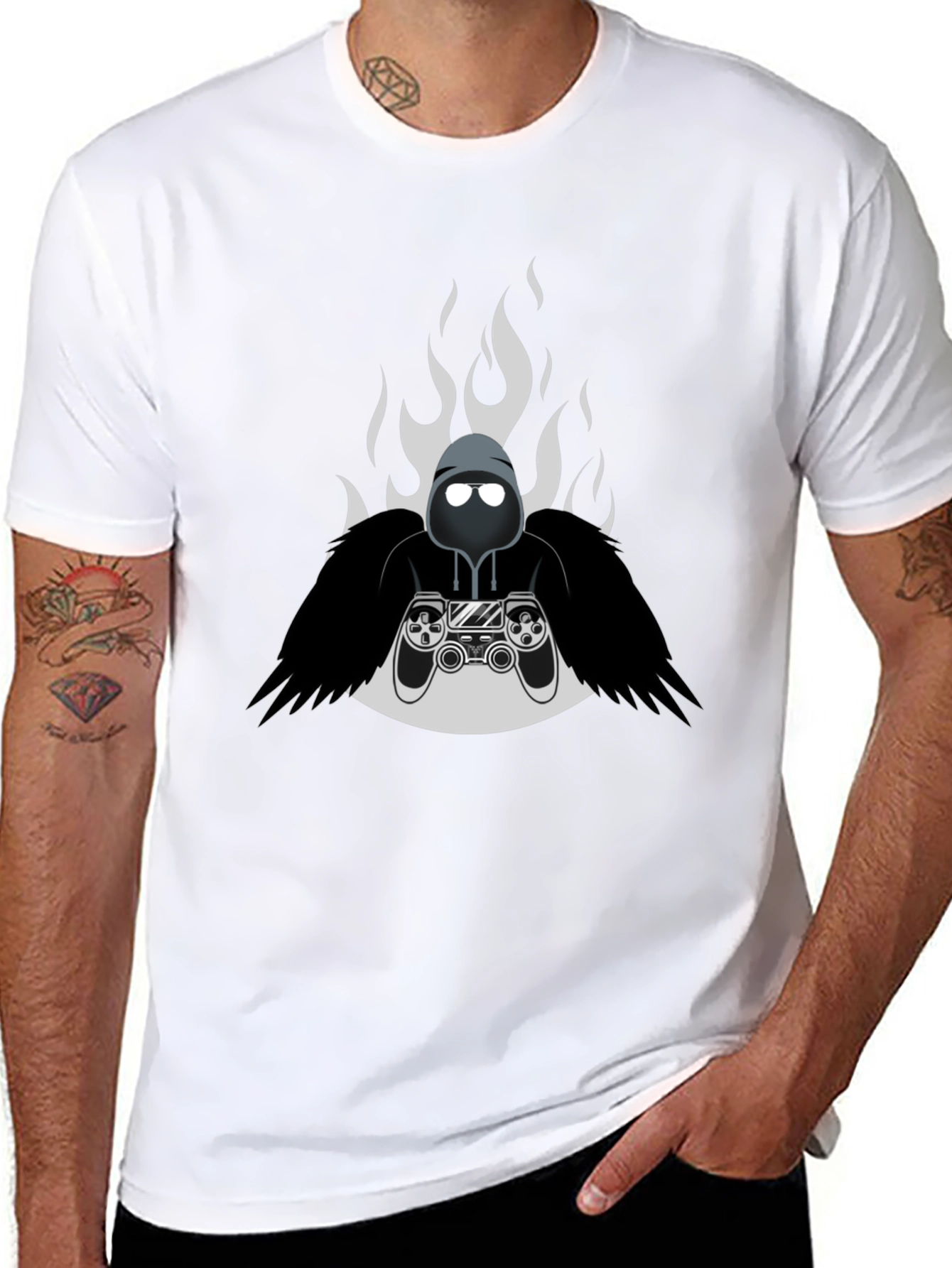 Camiseta Negra Gamer con Diseño de Fuego
