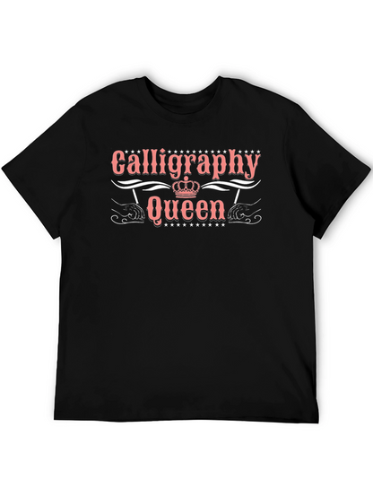 Camiseta Negra Calligraphy Queen para Amantes de la Caligrafía