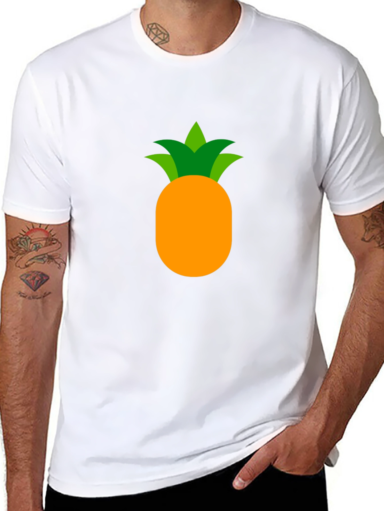 Camiseta Negra con Diseño de Piña Tropical