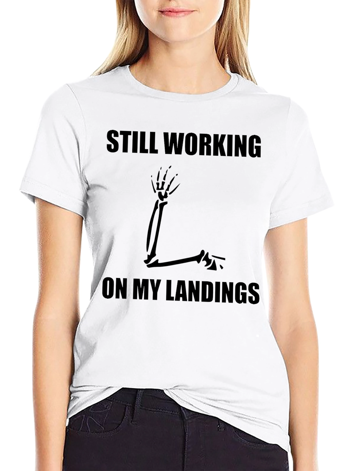 Camiseta Negra Humor Huesos: Aterrizajes Pendientes