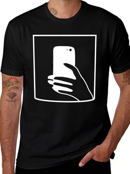 Camiseta Negra con Diseño de Smartphone y Mano
