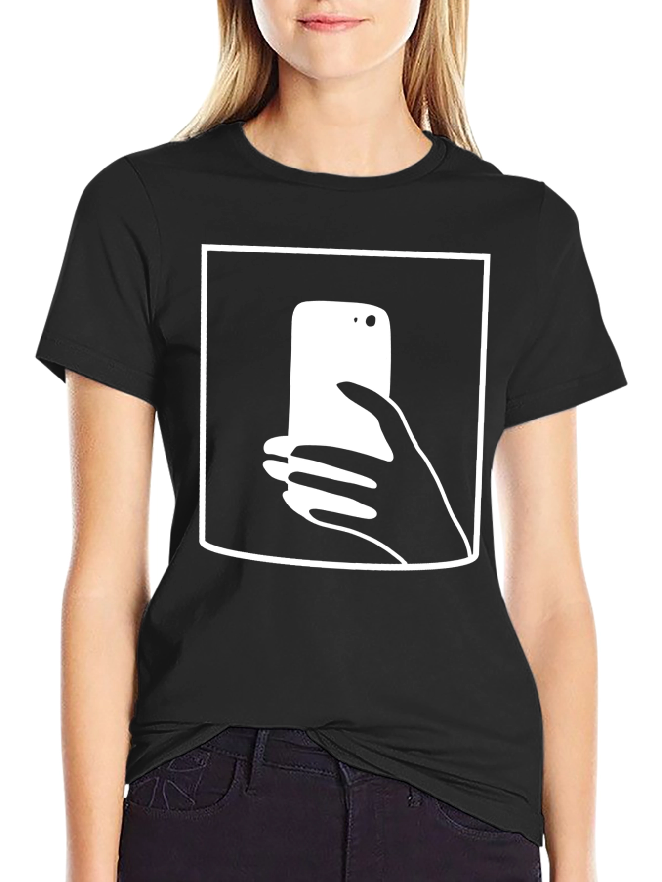 Camiseta Negra con Diseño de Smartphone y Mano