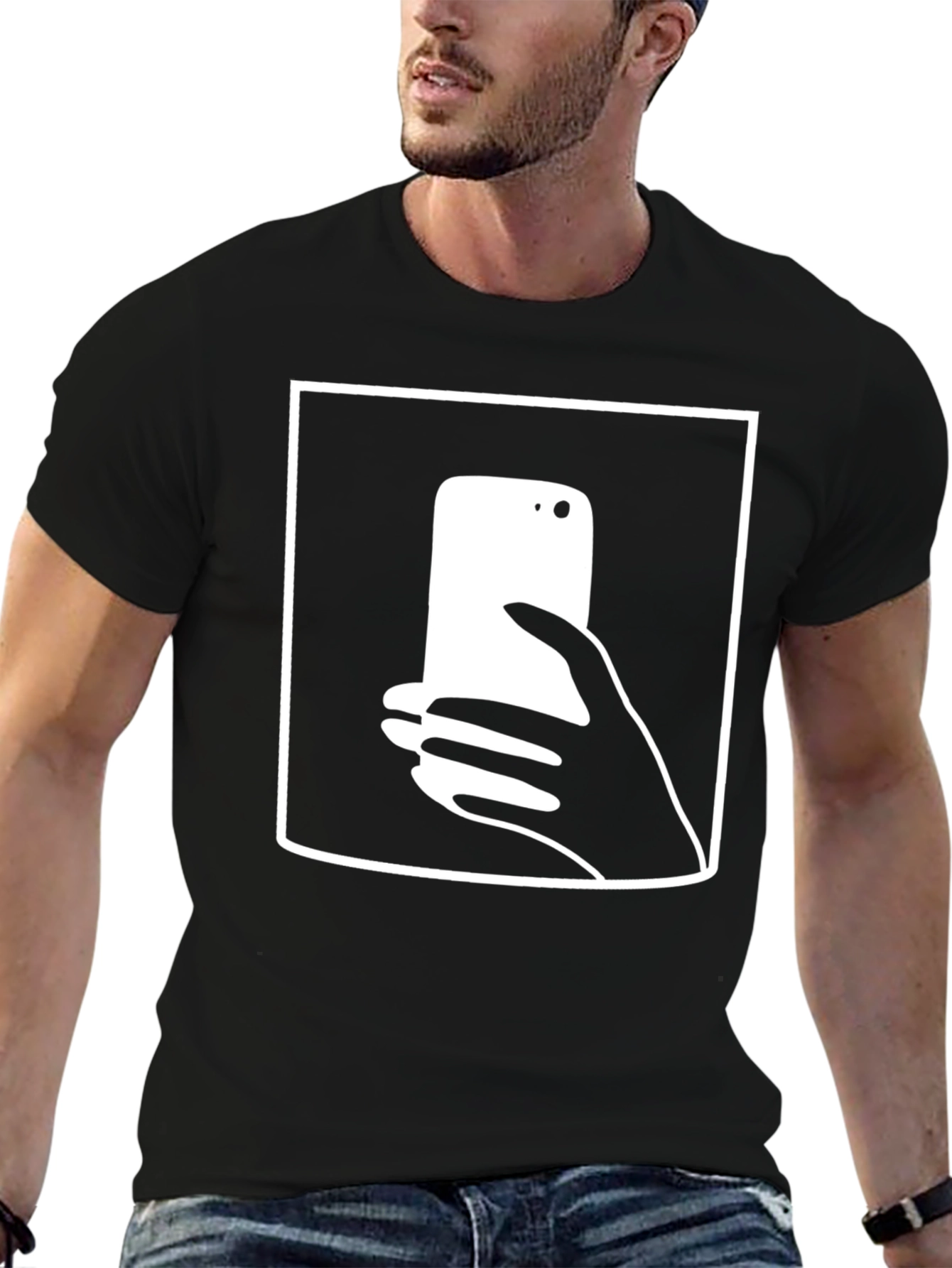 Camiseta Negra con Diseño de Smartphone y Mano