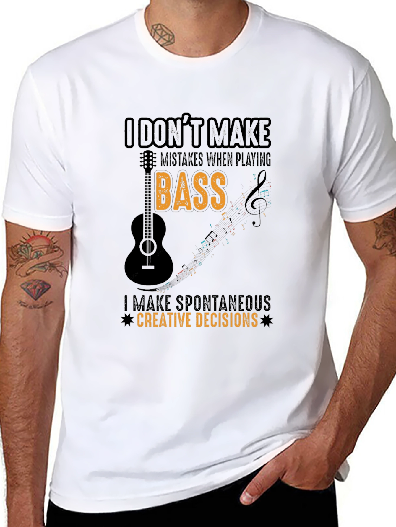Camiseta Negra: Bajo Decisiones Creativas