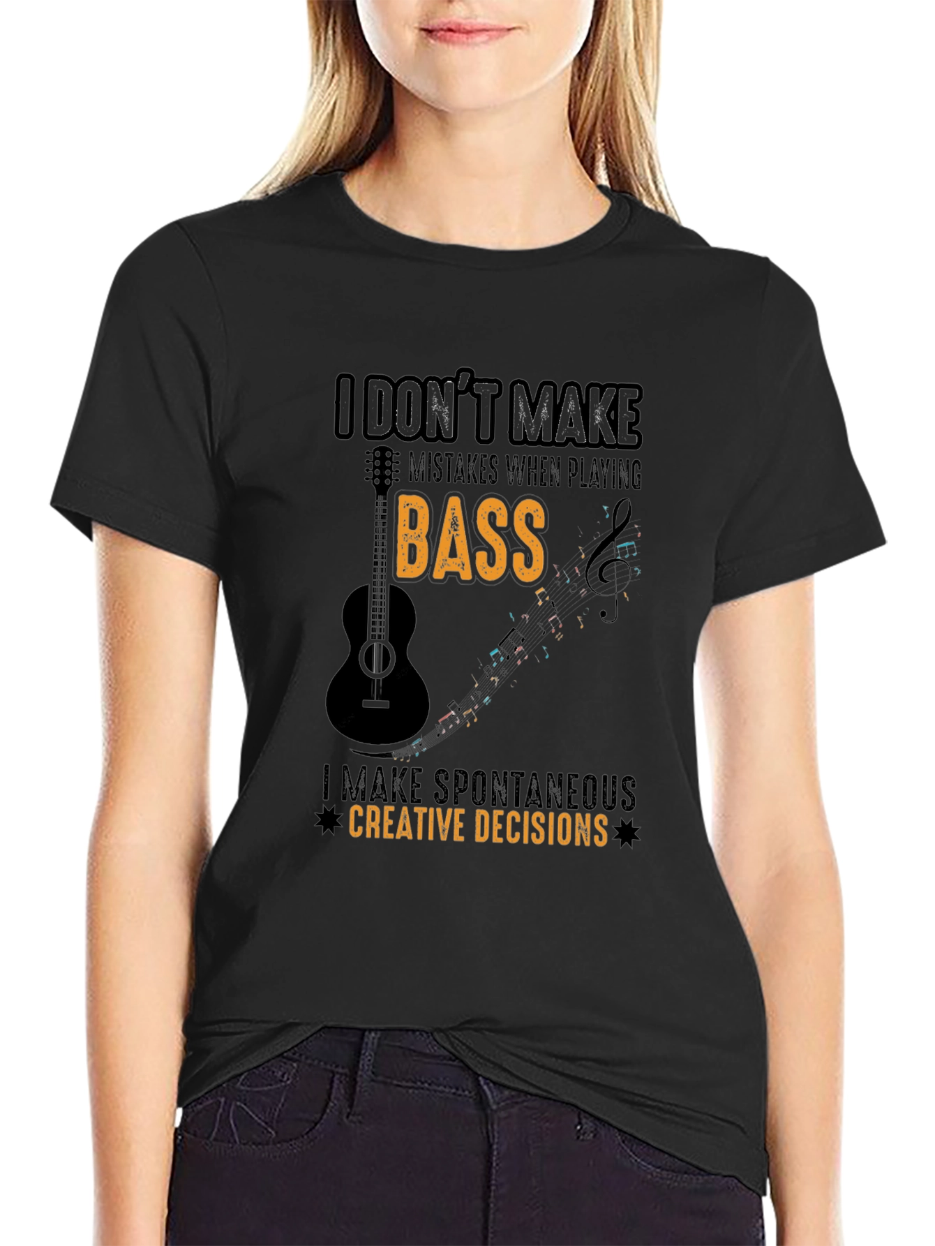 Camiseta Negra: Bajo Decisiones Creativas