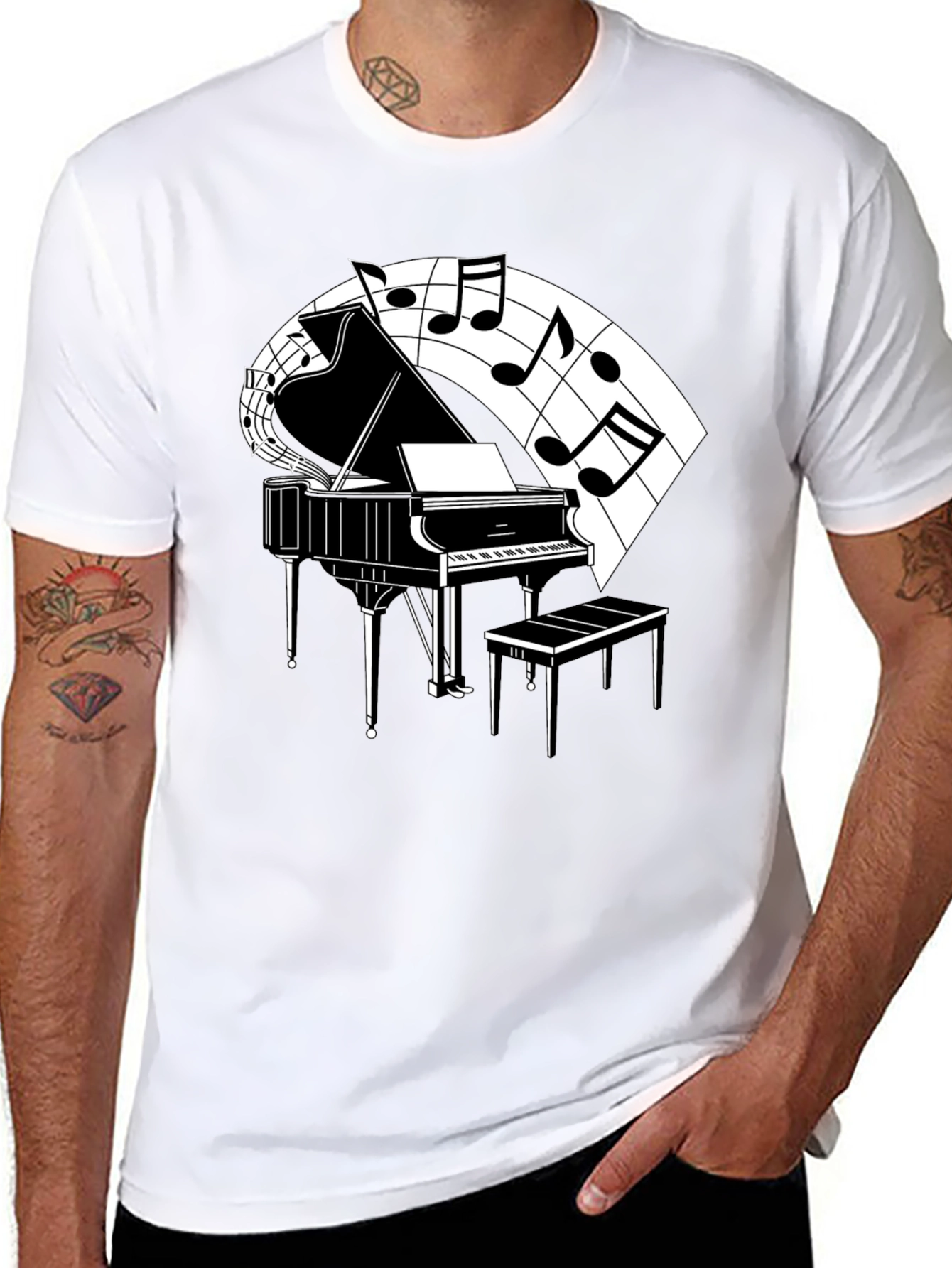 Camiseta Negra con Diseño de Piano y Notas Musicales