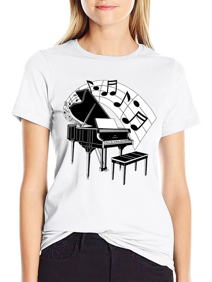 Camiseta Negra con Diseño de Piano y Notas Musicales