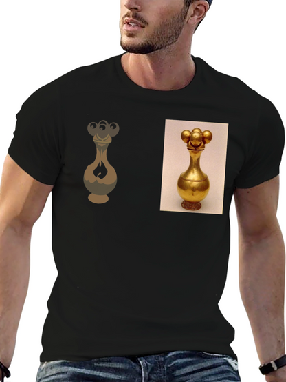 Camiseta Negra con Diseño de Vaso Dorado