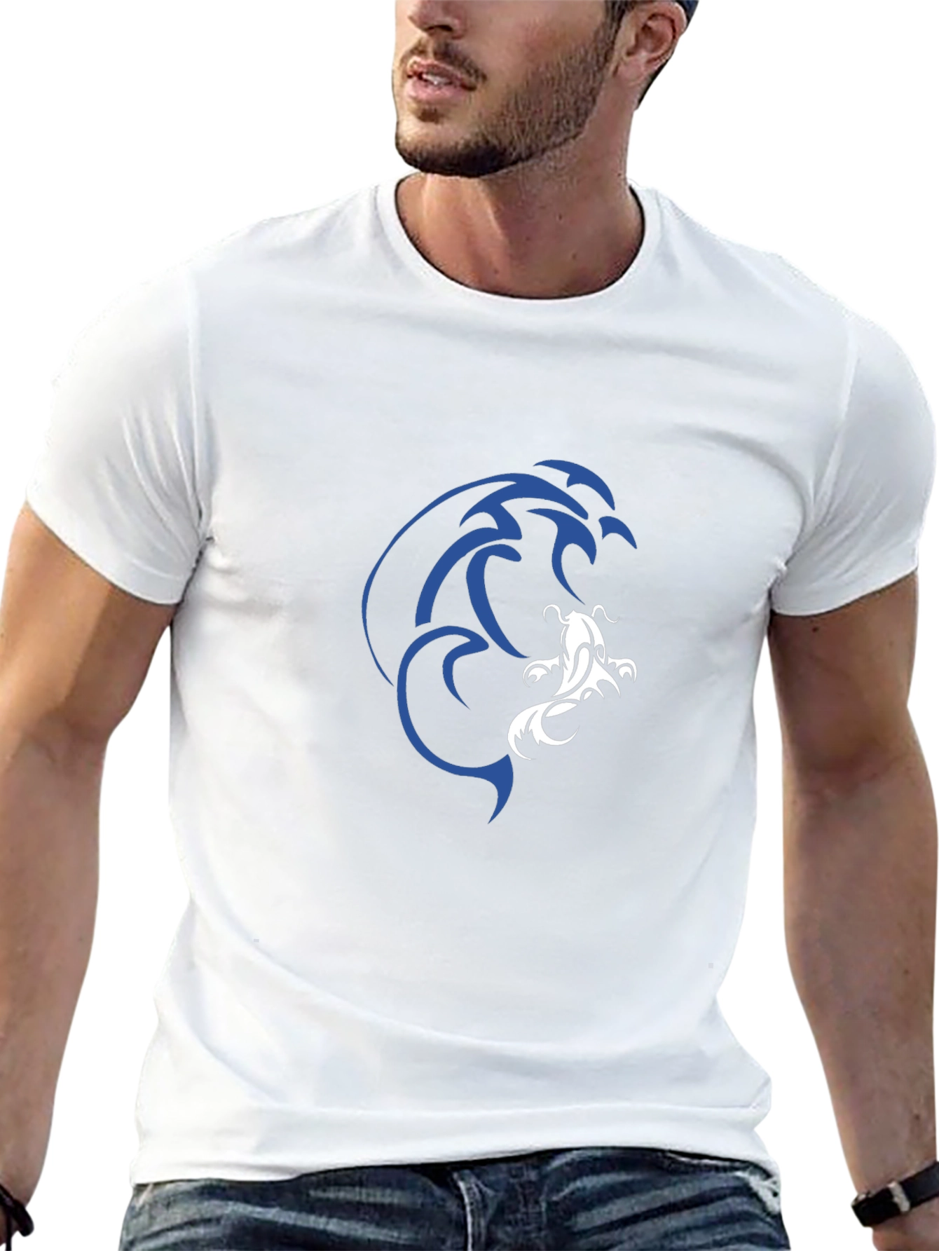 Camiseta Negra Estampado Koi Azul y Blanco