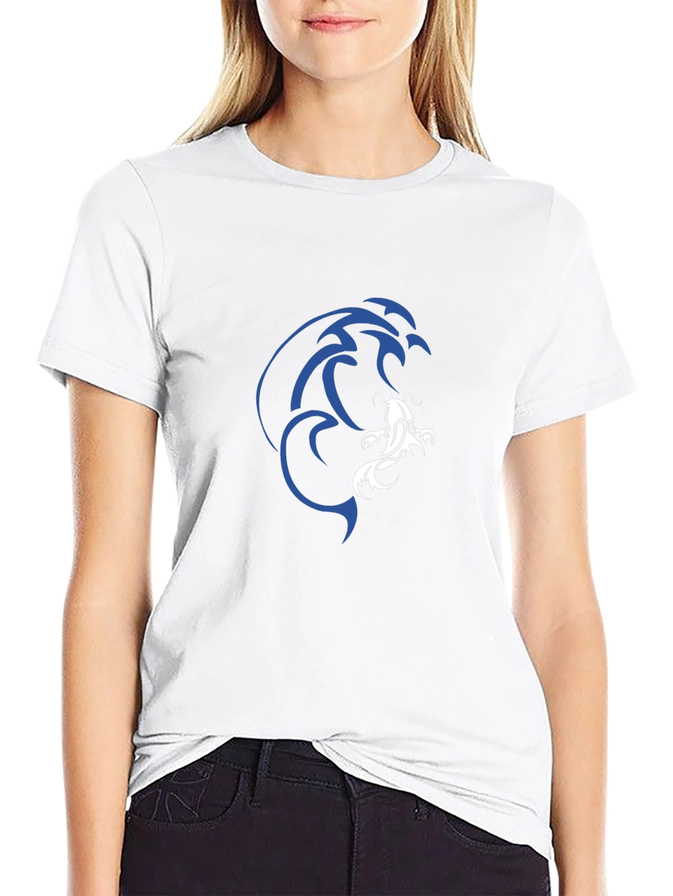 Camiseta Negra Estampado Koi Azul y Blanco