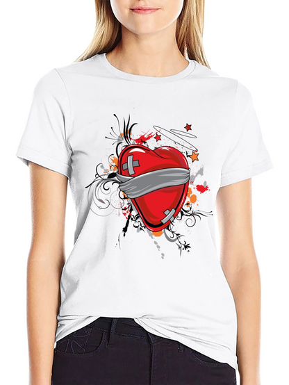Camiseta Negra Corazón Vendado