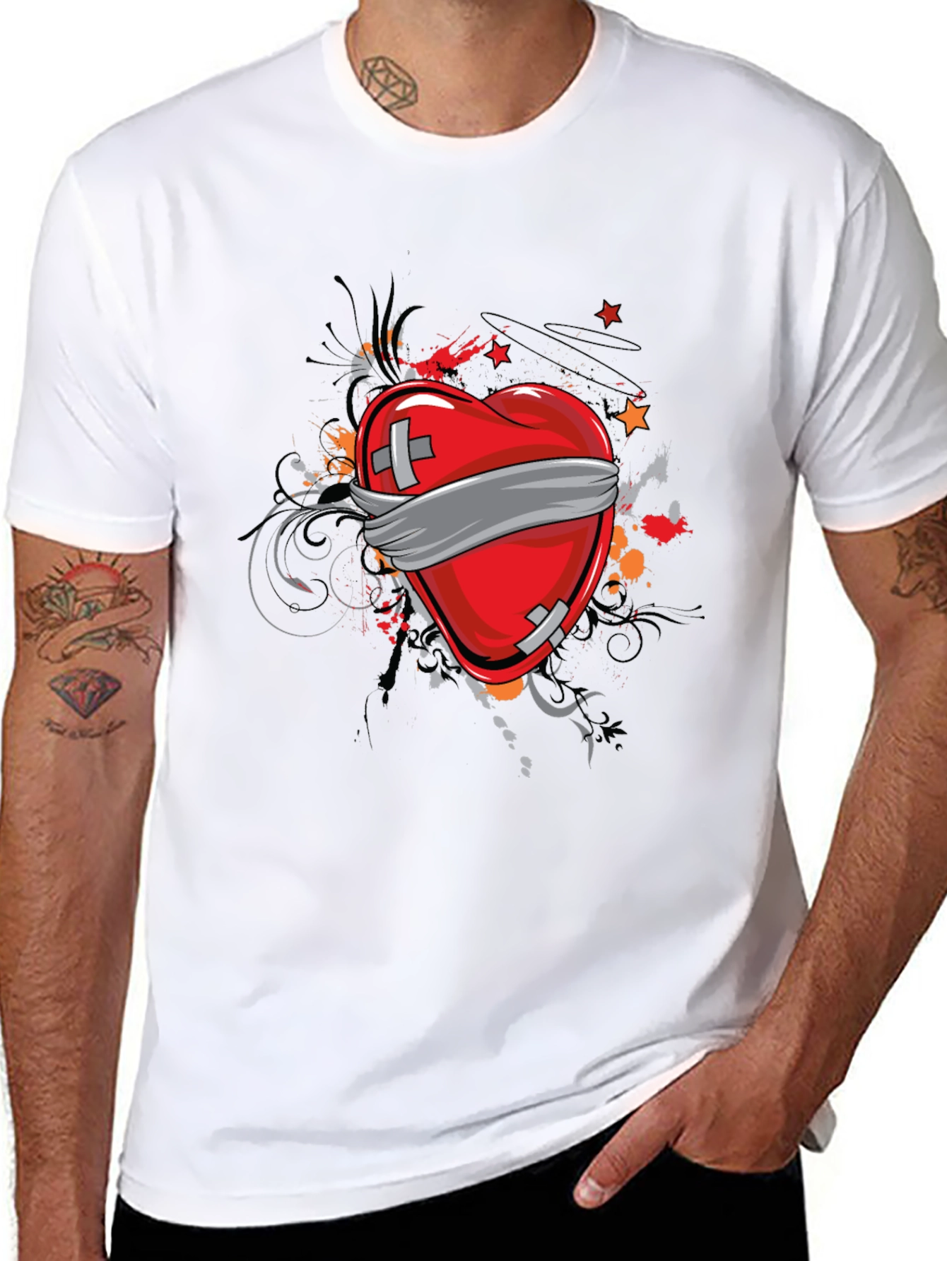 Camiseta Negra Corazón Vendado