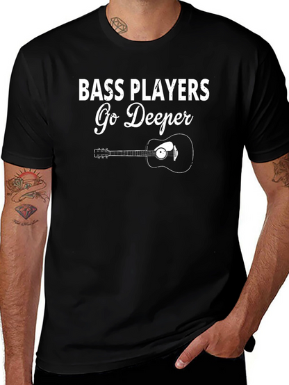 Camiseta Negra: Bajistas Profundos con Guitarra