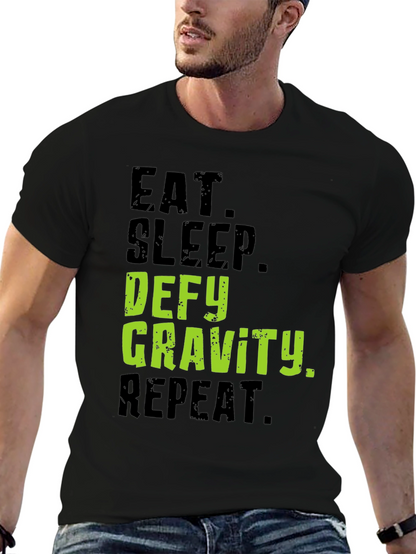 Camiseta Negra Desafía la Gravedad