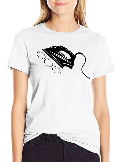 Camiseta Negra con Diseño de Plancha de Vapor