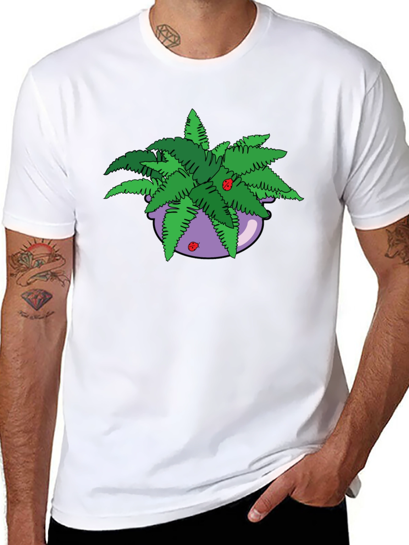 Camiseta Negra con Maceta de Helechos