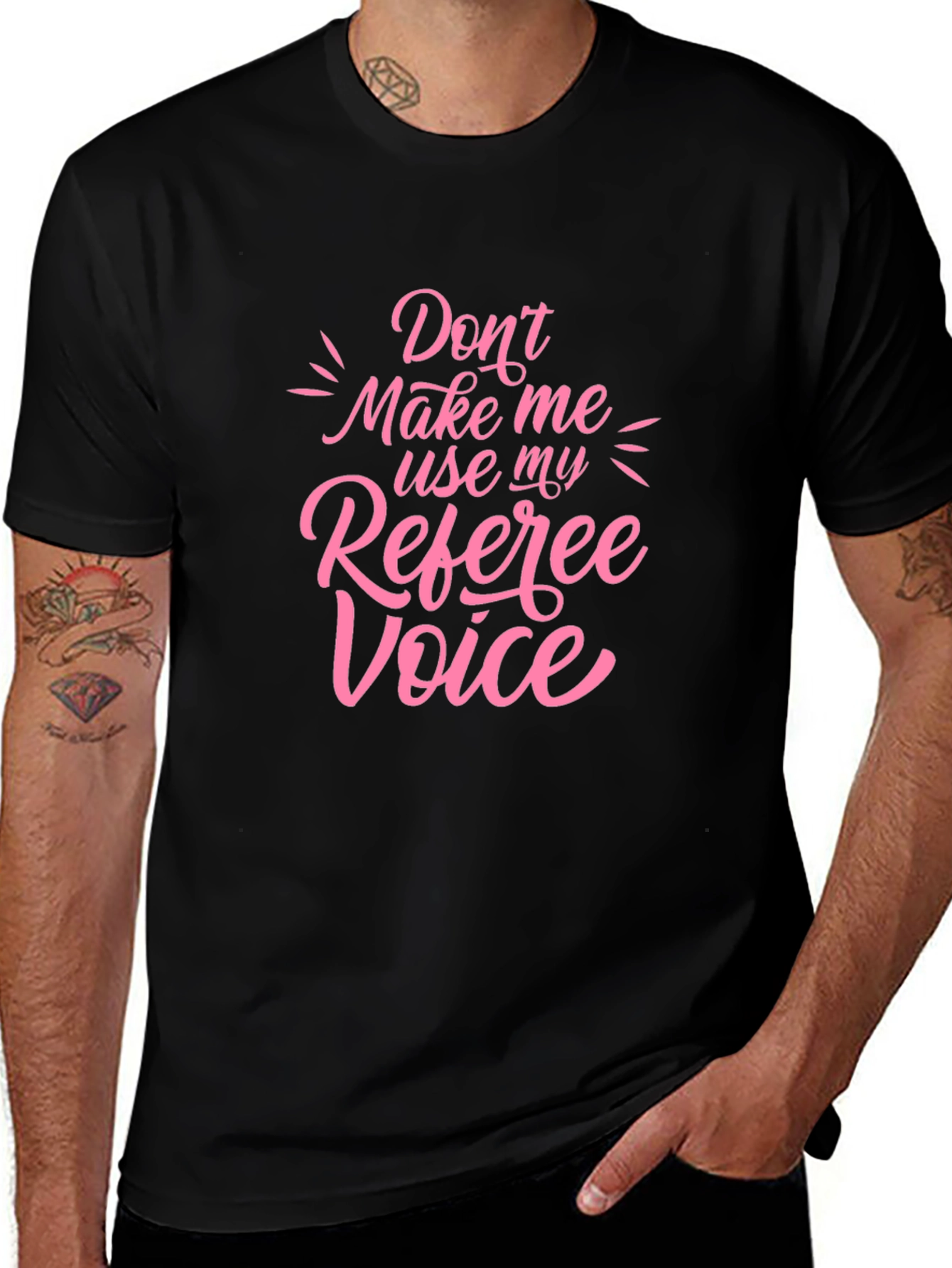Camiseta Negra con Diseño Voz de Árbitro