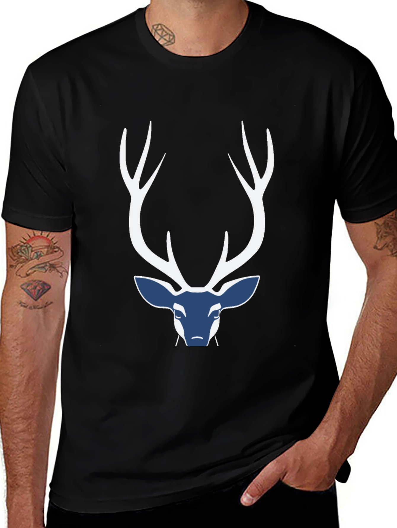 Camiseta Negra con Diseño de Ciervo Abstracto